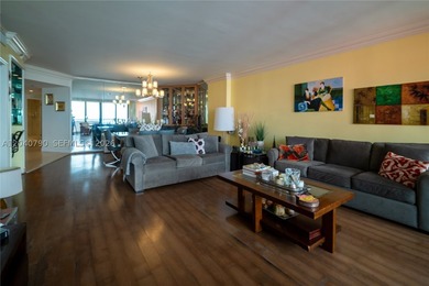 Experience luxury living from this spectacular penthouse-level - photo 33