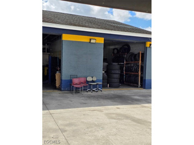 This 4300 SF Auto Repair business in a free standing Building - photo 8
