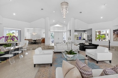 One-story home with 3 bedrooms + office on an OVERSIZED LOT in - photo 5