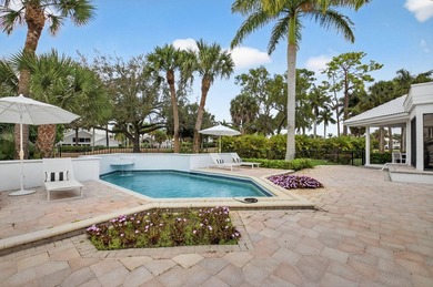 One-story home with 3 bedrooms + office on an OVERSIZED LOT in - photo 9