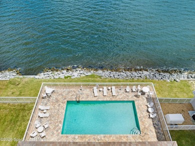 Space Coast lifestyle buyers dream about! This 2-bedroom, 2 bath - photo 11