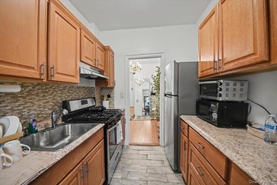 JUST REDUCED!!! FULLY RENOVATED!!! 1-bedroom, 1-bath co-op - photo 15