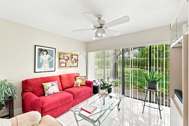 Welcome to this charming 2-bedroom, 2-bathroom villa located in - photo 18