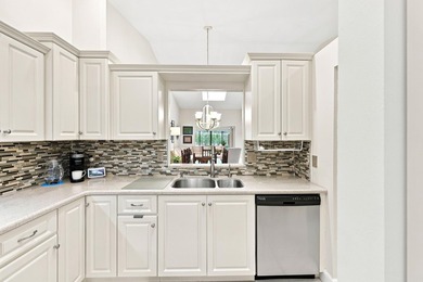Welcome to this charming 2-bedroom, 2-bathroom villa located in - photo 22