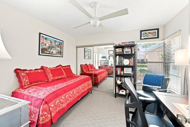 Welcome to this charming 2-bedroom, 2-bathroom villa located in - photo 33