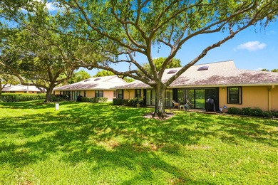 Welcome to this charming 2-bedroom, 2-bathroom villa located in - photo 40