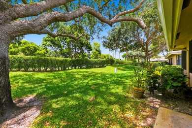 Welcome to this charming 2-bedroom, 2-bathroom villa located in - photo 41