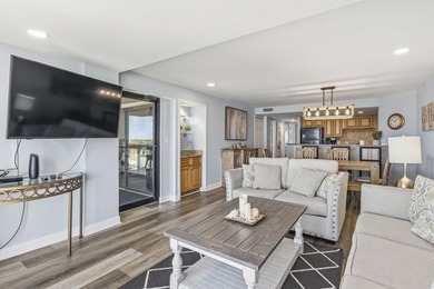 Fully furnished, high-floor oceanfront three-bedroom - photo 6