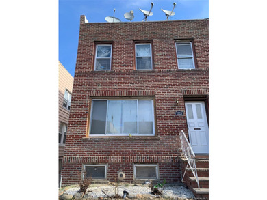 Short Sale. Fully Finished Basement with Separate Entrance - photo 1