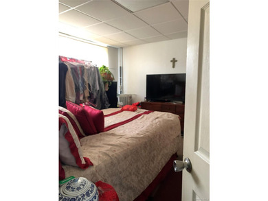 Short Sale. Fully Finished Basement with Separate Entrance - photo 2