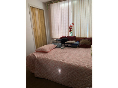 Short Sale. Fully Finished Basement with Separate Entrance - photo 8