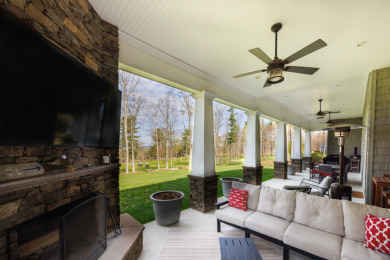 Pristine Contemporary Ranch with 3 bed, 3.5 bath, 3 car garage - photo 7