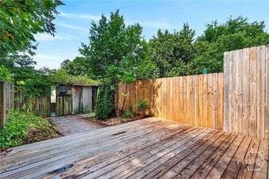 Beautifully renovated 1900s historic townhouse in the highly - photo 13