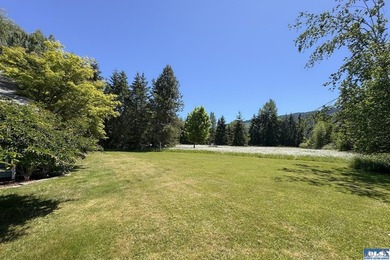 Nature meets convenience in this hidden Happy Valley gem. Tucked - photo 37