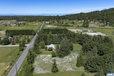 Nature meets convenience in this hidden Happy Valley gem. Tucked - photo 48