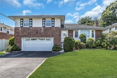 Classic split-level home offering approximately 1800 square feet - photo 1