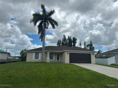 Renovated 3 bedrooms plus den, 2 bath, 2 car garage with new - photo 3