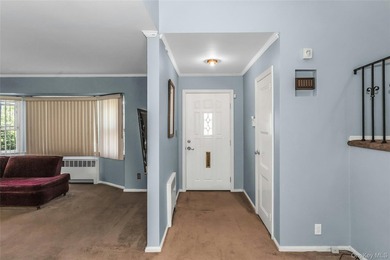 Classic split-level home offering approximately 1800 square feet - photo 4
