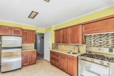 Classic split-level home offering approximately 1800 square feet - photo 9