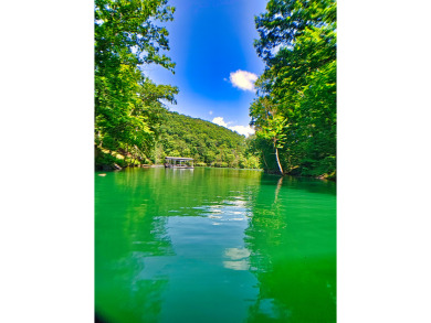 Lake Home For Sale in Lafollette, Tennessee