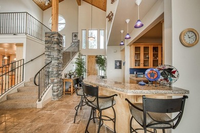 Looking for a spectacular mountain home with breathtaking views - photo 11