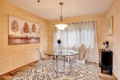Beautiful, light and bright 2 level condo that feels more like a - photo 13