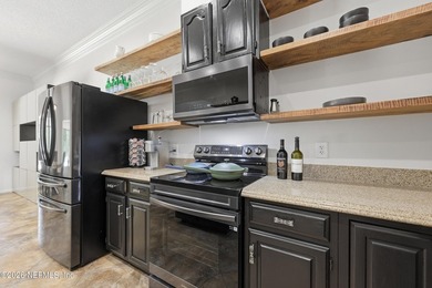 PRICE IMPROVEMENT! This expansive 3,648-square-foot home - photo 14