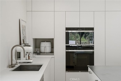 Welcome to 411 Woodcliffe Road, a truly exceptional residence - photo 15
