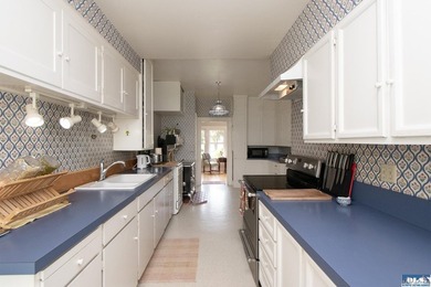 A PROPERTY LIKE THIS COMES ON THE MARKET ONCE IN A GREAT WHILE! - photo 17