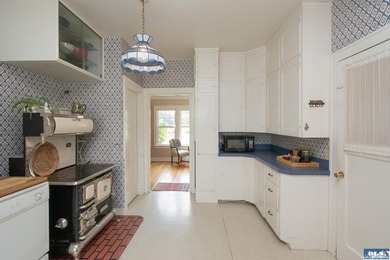 A PROPERTY LIKE THIS COMES ON THE MARKET ONCE IN A GREAT WHILE! - photo 18