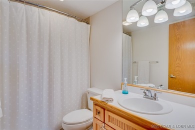 Beautiful, light and bright 2 level condo that feels more like a - photo 20