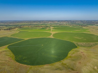 The Custer Legacy Ranch provides a rare combination to today's - photo 3