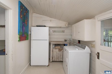 A PROPERTY LIKE THIS COMES ON THE MARKET ONCE IN A GREAT WHILE! - photo 23
