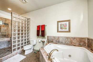 Looking for a spectacular mountain home with breathtaking views - photo 26