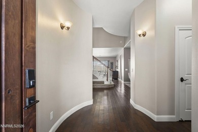 Experience breathtaking views, exceptional space, and refined - photo 10