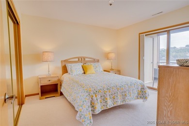 Beautiful, light and bright 2 level condo that feels more like a - photo 32