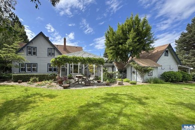 A PROPERTY LIKE THIS COMES ON THE MARKET ONCE IN A GREAT WHILE! - photo 35
