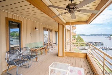 Beautiful, light and bright 2 level condo that feels more like a - photo 37