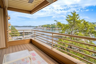 Beautiful, light and bright 2 level condo that feels more like a - photo 38