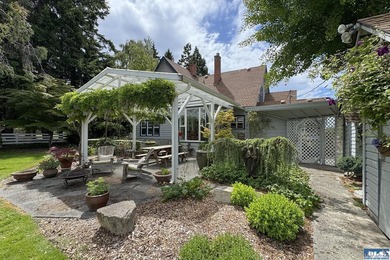 A PROPERTY LIKE THIS COMES ON THE MARKET ONCE IN A GREAT WHILE! - photo 39