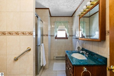 Welcome to your dream retreat, a stunning log-sided house - photo 45