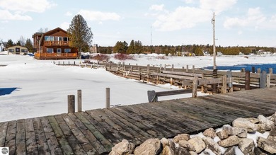 Welcome to your dream retreat, a stunning log-sided house - photo 49