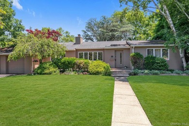 Welcome to 25 Linden Lane, a beautiful spacious, one of a kind - photo 1
