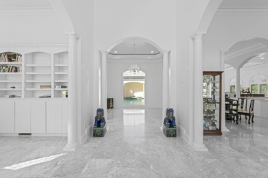 Stunning 1-level 5,000 SF Neoclassical Mediterranean Villa on 10 - photo 5