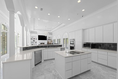 Stunning 1-level 5,000 SF Neoclassical Mediterranean Villa on 10 - photo 6