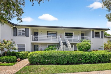 Lake Condo For Sale in Boynton Beach, Florida