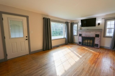 Welcome to this charming Cape Cod in the heart of Morrisonville! - photo 6