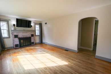 Welcome to this charming Cape Cod in the heart of Morrisonville! - photo 7
