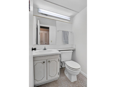 Cozy 1 bed 1.5 bath condo located in building Durham B. 4 th - photo 12