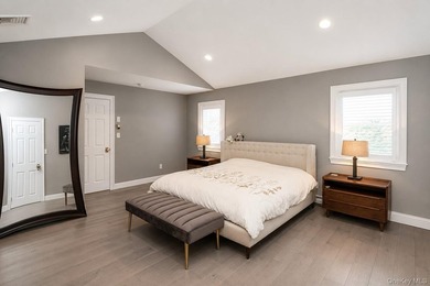 Located in the heart of Huntington, this beautifully updated - photo 13